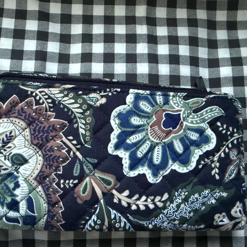 Vera Bradley Navy/Green Multicolored Floral RFID Trifold Clutch Wallet - Picture 4 of 4